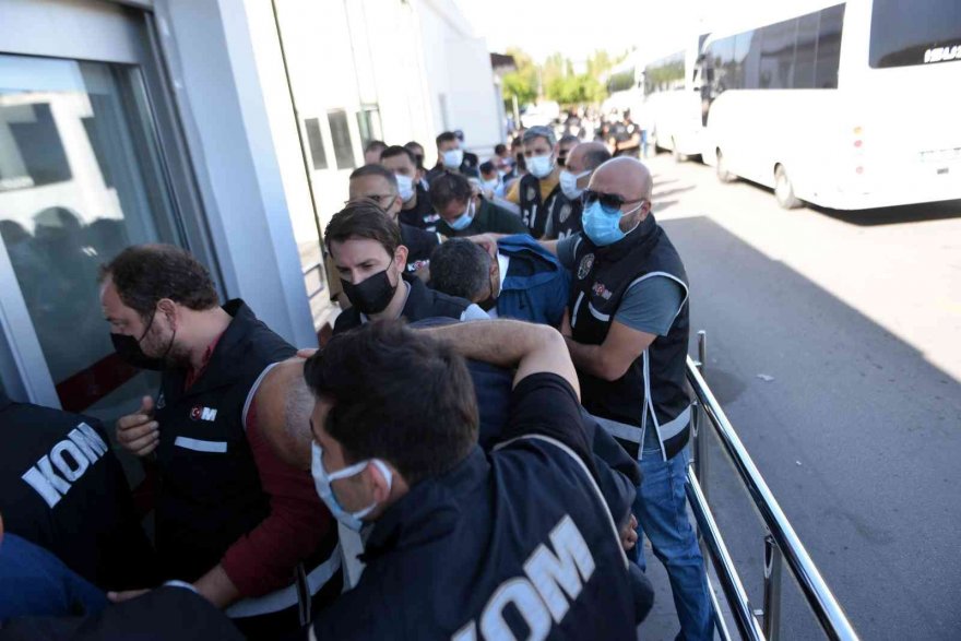 Adana’da İl Milli Eğitim Müdürlüğü ihaleye fesat operasyonunda 87 kişi adliyeye sevk edildi