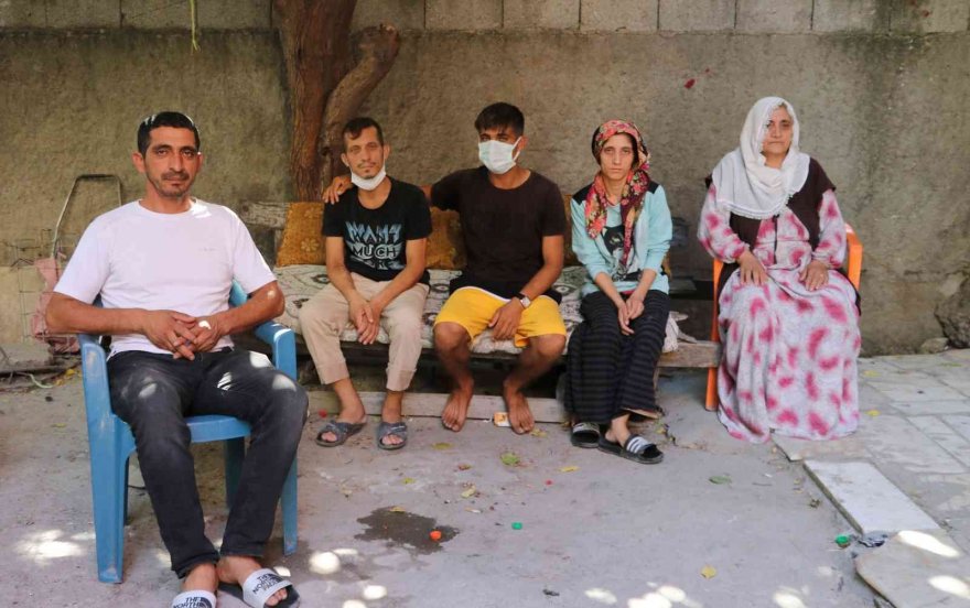 Adana’da diyalize bağlı yaşayan 3 kardeşin hayali böbrek nakli