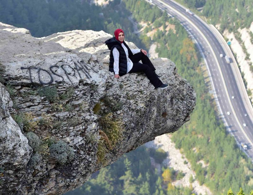 Asırlık ’Varda Köprüsü’ne yoğun ilgi