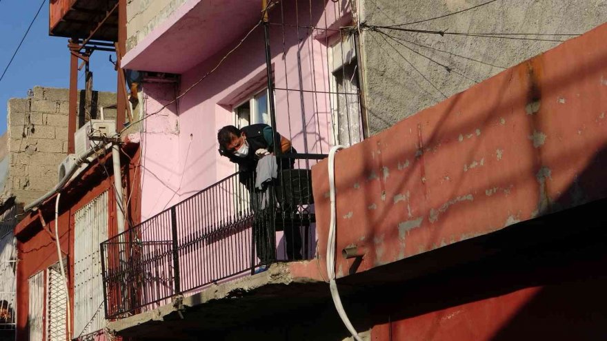 Başından vurulan genç odasında ölü bulundu