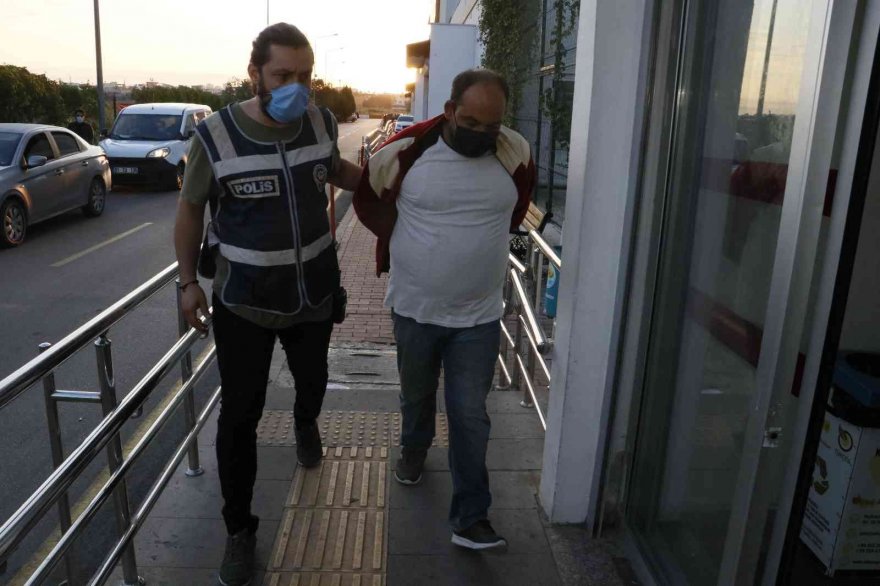 Adana’da 90 firariye şafak operasyonu