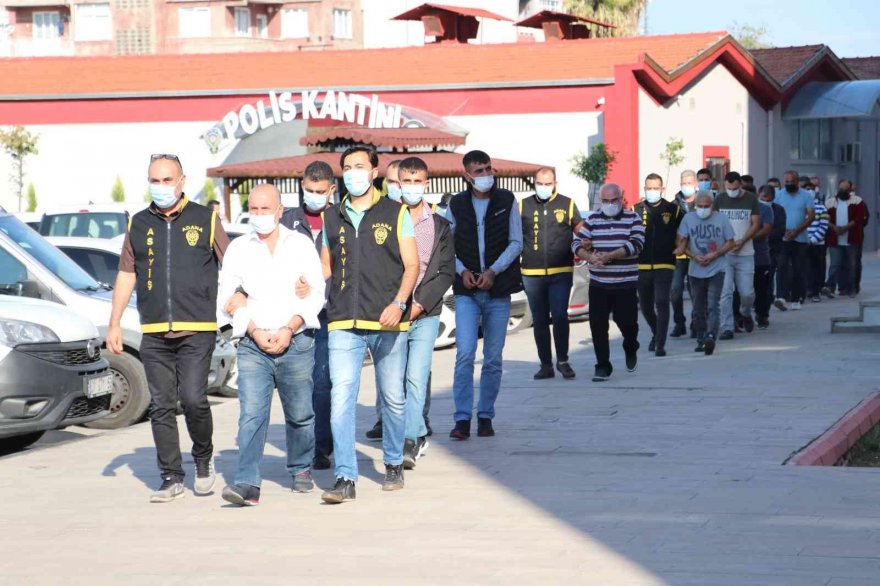 Adana’da 90 firariye yönelik operasyona 21 tutuklama