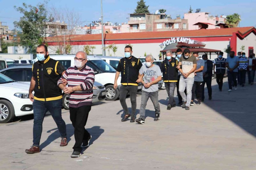 Adana’da 90 firariye yönelik operasyona 21 tutuklama