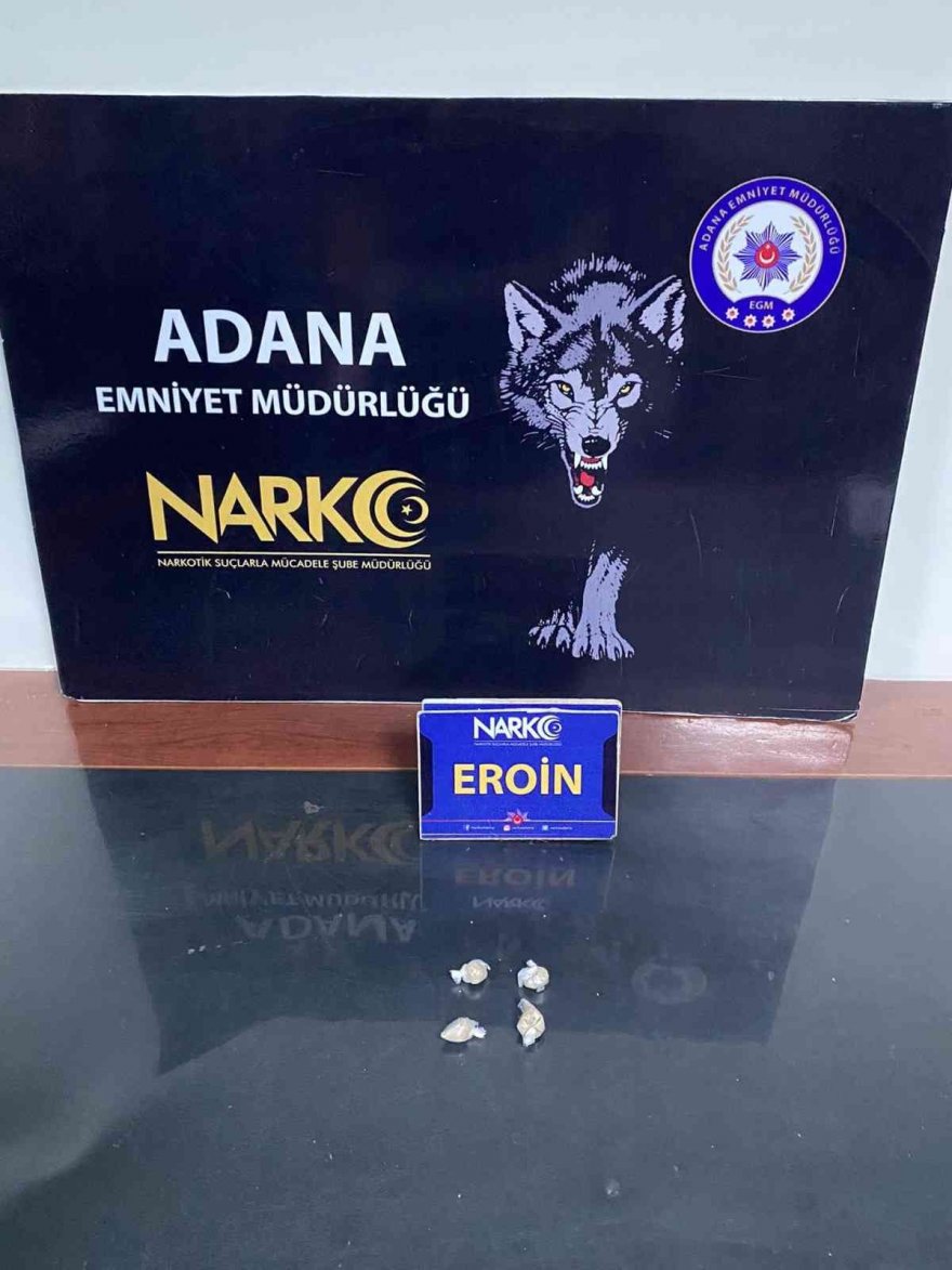 Taksicinin, aracına aldığı müşterilerine uyuşturucu madde temini yaptığı belirlendi