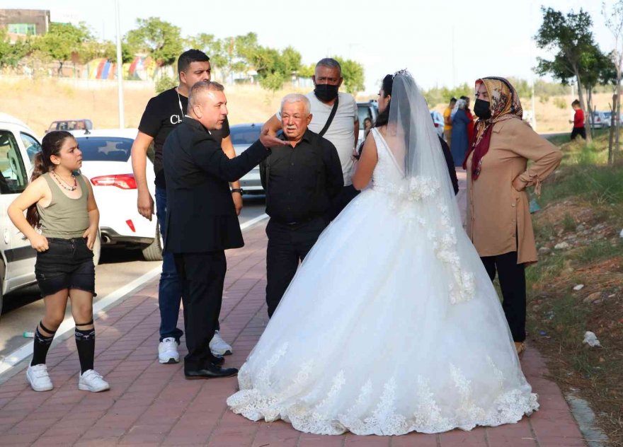 Düğün günü dış çekime giden gelin ve damadın altınlarını çaldılar
