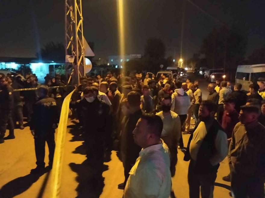 Adana’da motosiklet ile kamyonet çarpıştı: 1 ölü, 1 yaralı