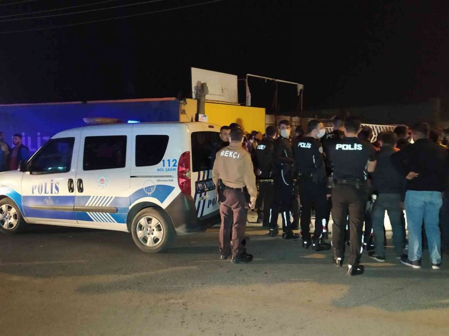 Adana’da motosiklet ile kamyonet çarpıştı: 1 ölü, 1 yaralı