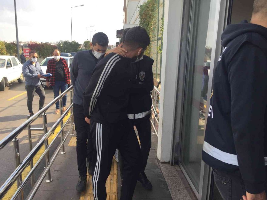 Sevgili evindeki esrarengiz ölüme 5 tutuklama