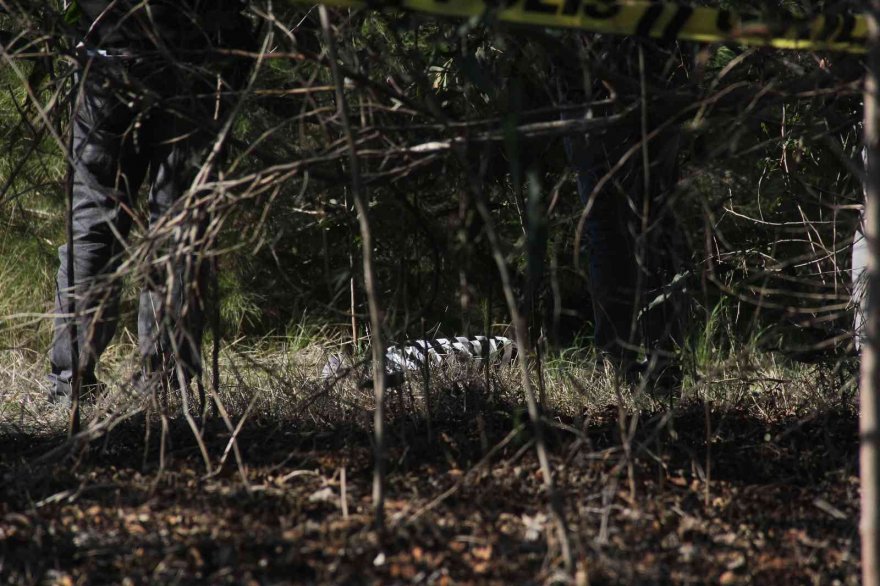 Adana'da koronaya yakalanan genç evden kovulunca intihar etti