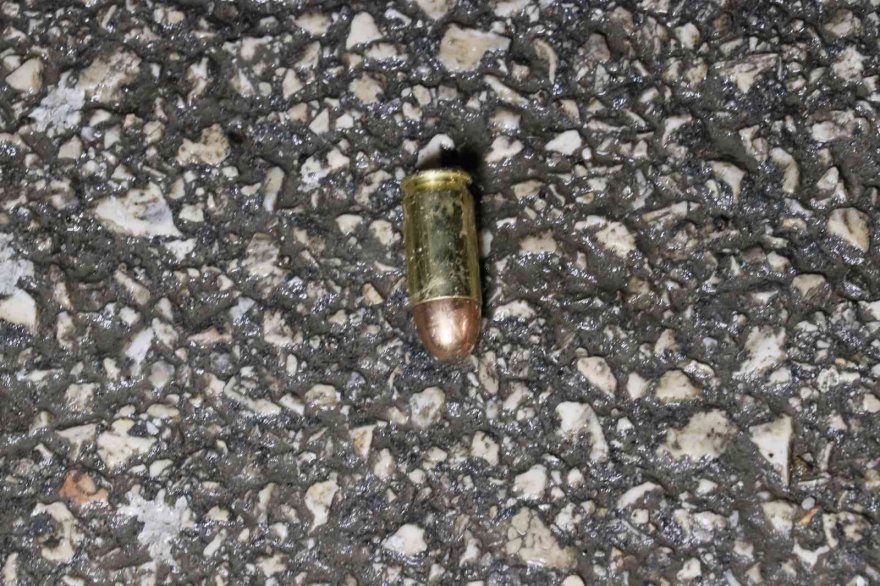 Ayrılan eşlerin aileleri arasında silahlı kavga: 3 yaralı