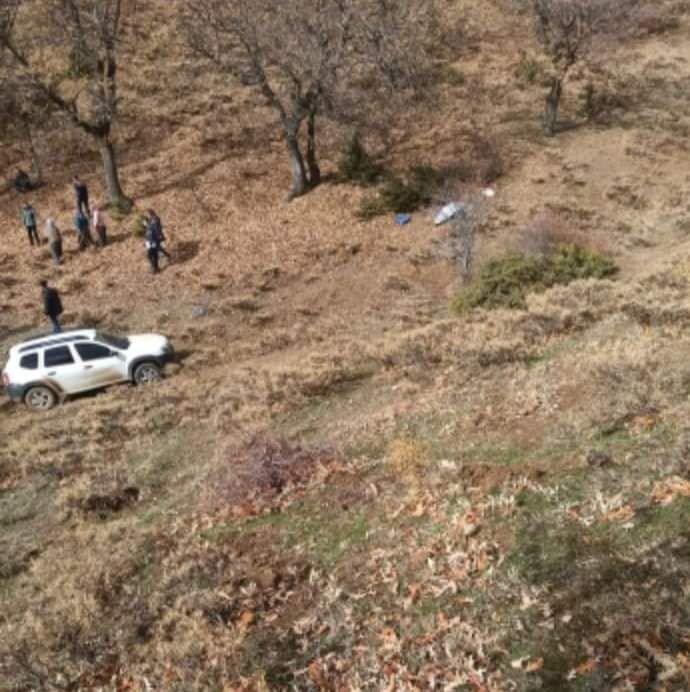 Devrilen traktörün sürücüsü hayatını kaybetti