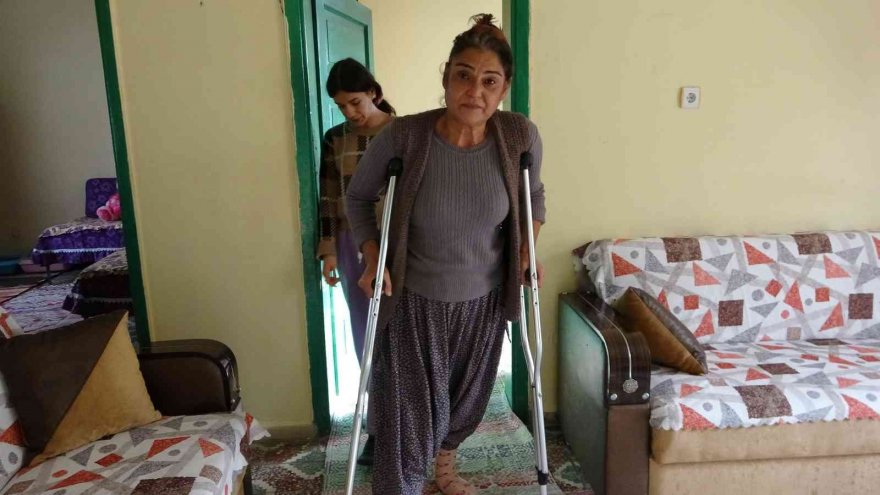 Adana’da hırsızlar engelli kadını koltuk değneği ve soğuğa mahkum etti