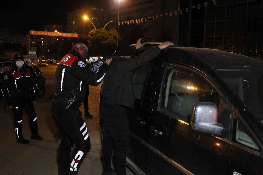 Adana’da “Yılbaşı Huzur ve Güven” uygulamasında 51 suçlu yakalandı