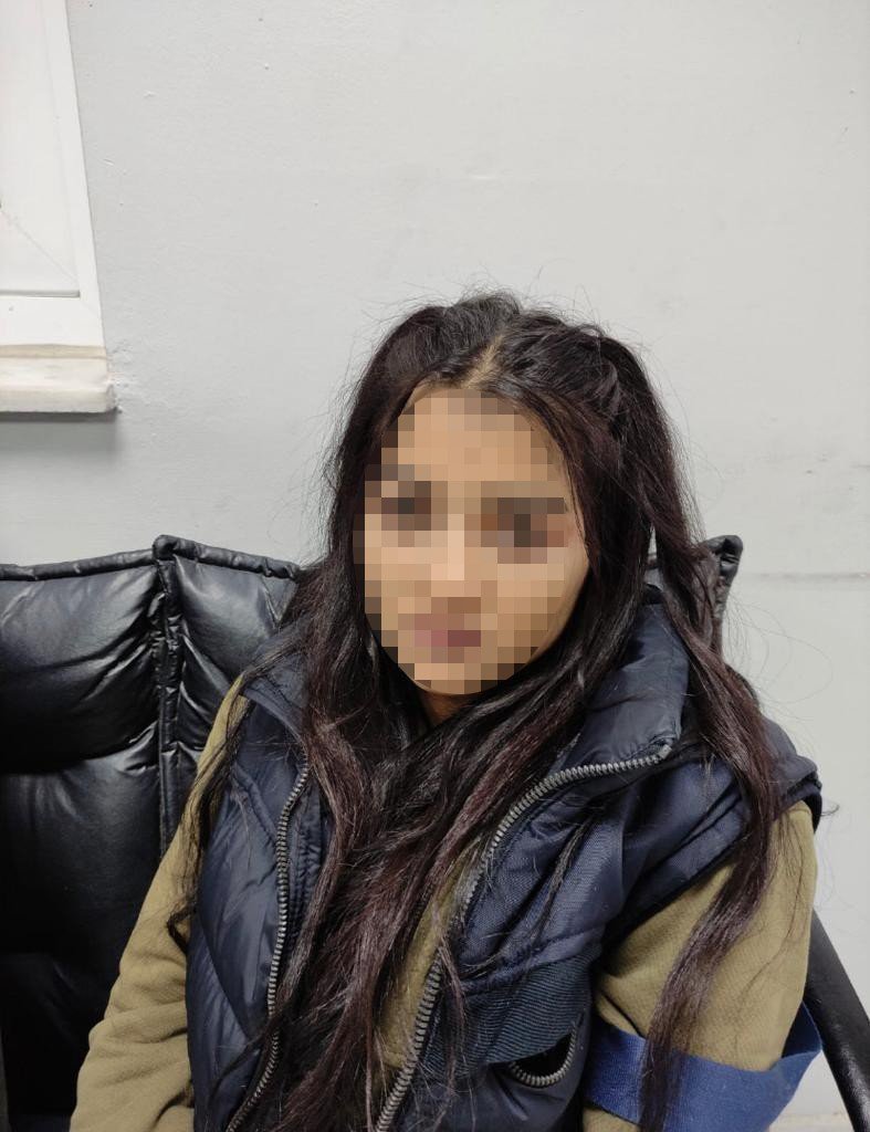 Adana'da kadının sütyeninde hassas terazi, erkeğin cebinde uyuşturucu madde çıktı