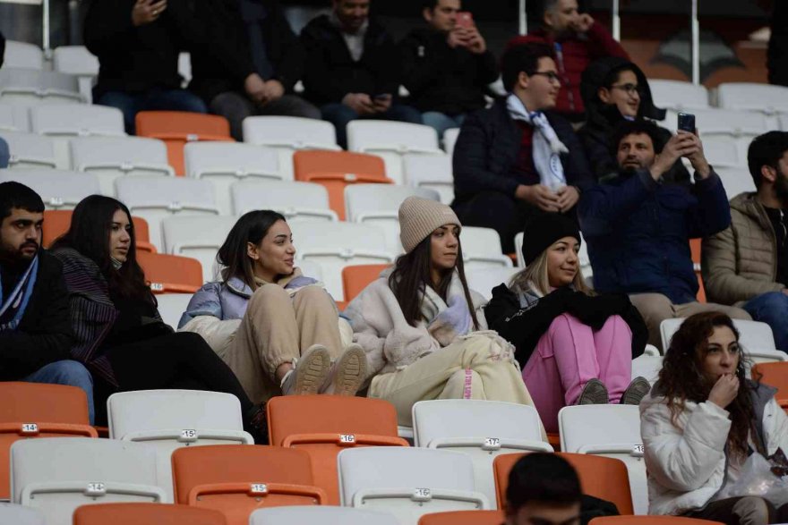 Adana Demirspor’da kadın taraftar sayısı artıyor