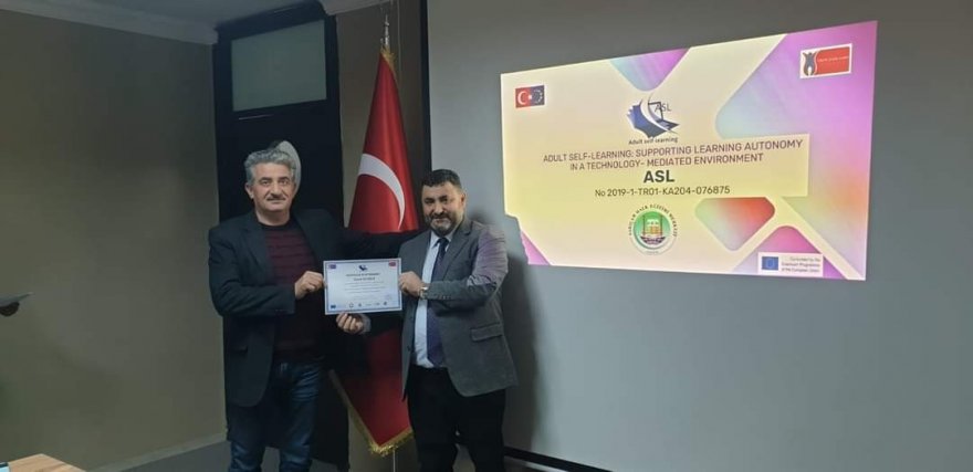 Yetişkinlere teknoloji destekli eğitim