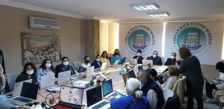 Yetişkinlere teknoloji destekli eğitim