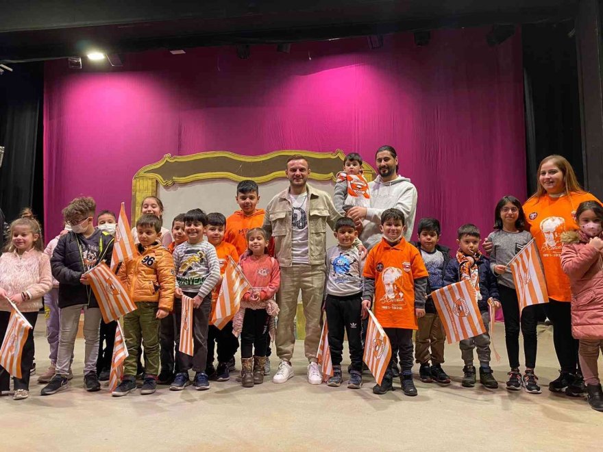 Toros Kaplanları Derneği’nden tiyatro etkinliği