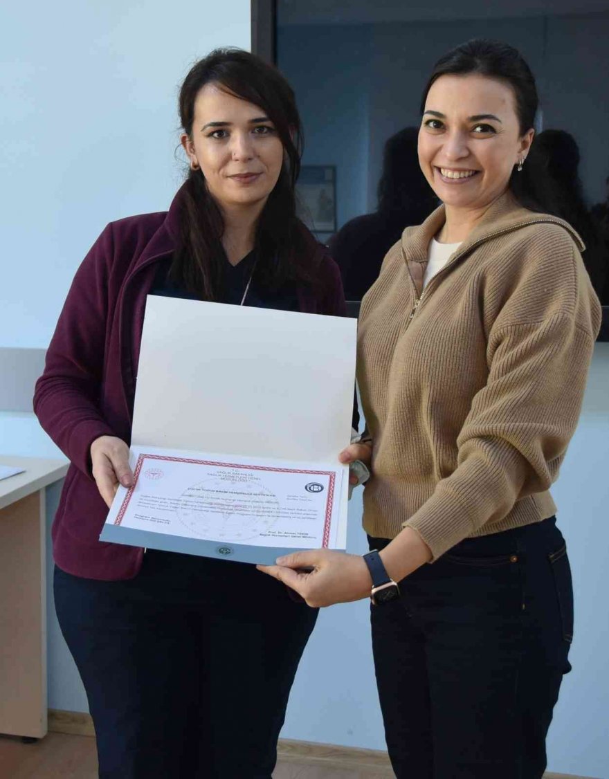 Çocuk Yoğun Bakım Hemşireliği Kursu tamamlandı
