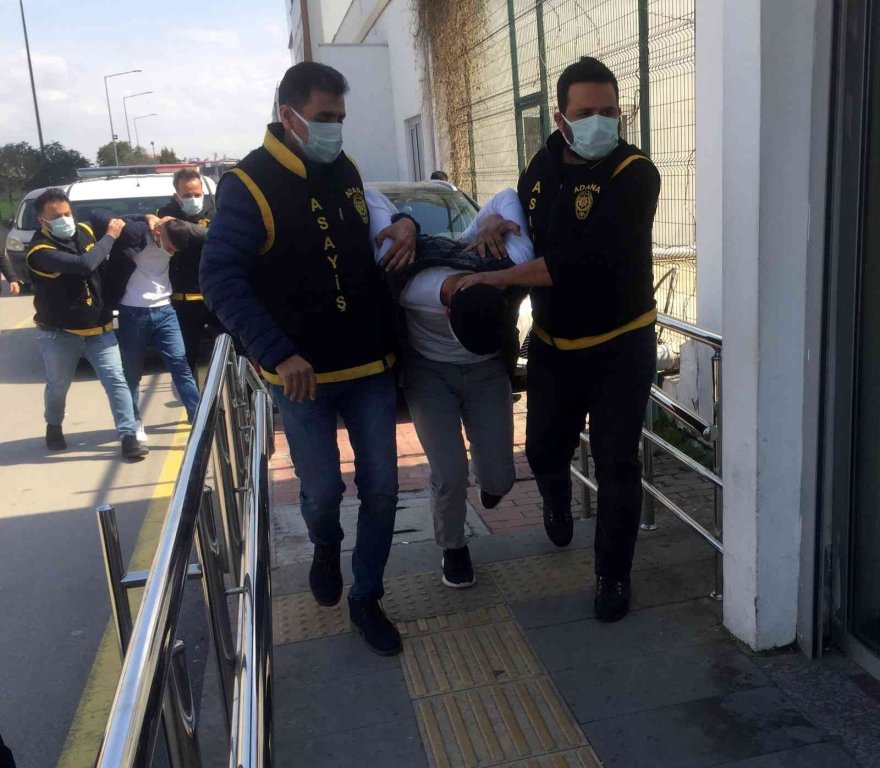 Adana'da ilkokulda güvenlik görevlisi genç kızı kaçıran zanlı tutuklandı