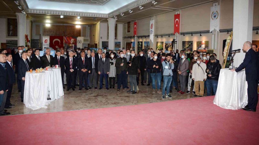 “Çukurova’da Tarım ve İnsan” konulu fotoğraf sergisi açıldı