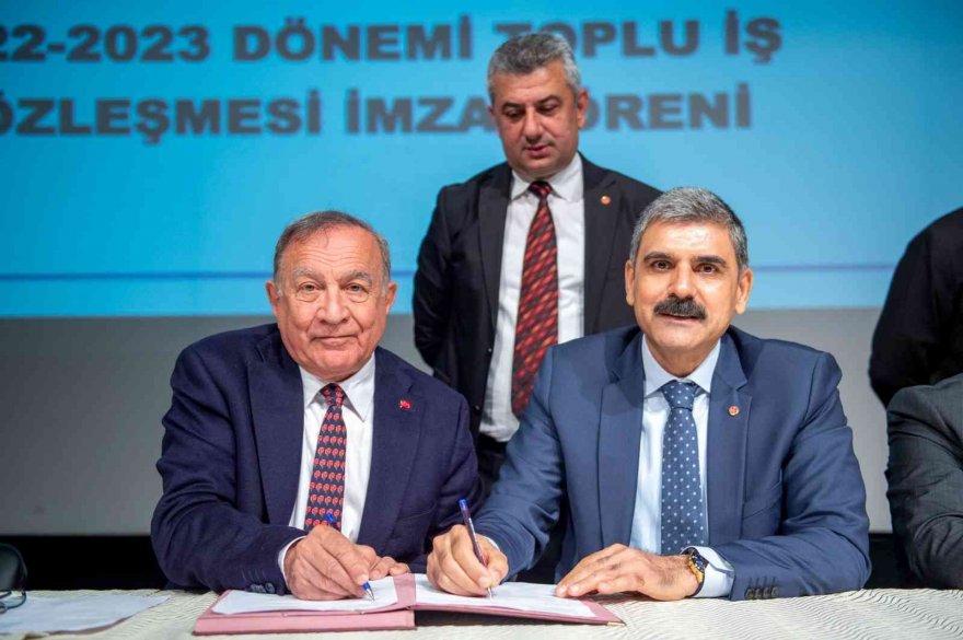 Seyhan'da toplu sözleşme halayı