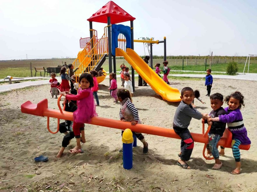 Atıl köy okulunu restore ettirip eğitim yuvası haline getirdi