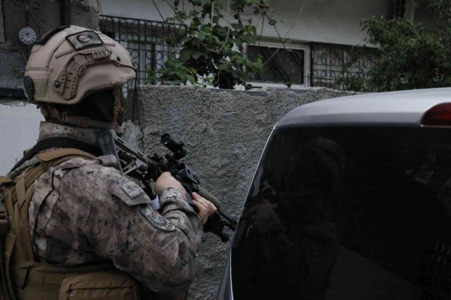 Adana’da terör örgütü DEAŞ’a şafak operasyonu