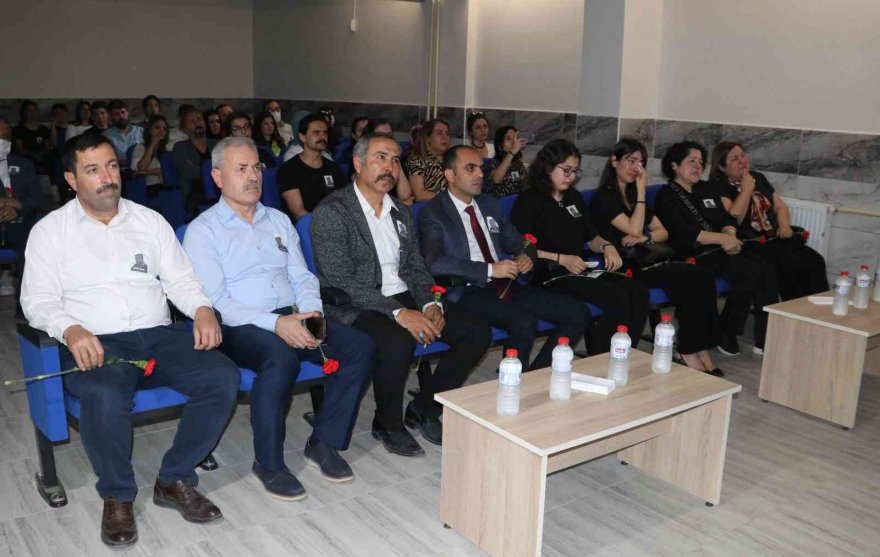 Koronavirüsten ölen Bulut öğretmen okulunda anıldı