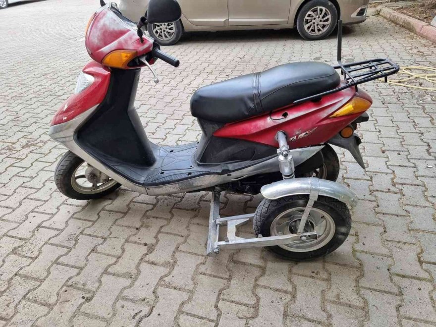 Engelli adamın motosikletini böyle çaldı