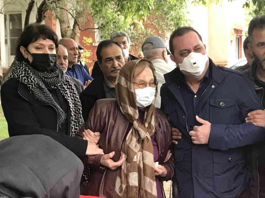 Eski Bakan Bekir Sami Daçe toprağa verildi