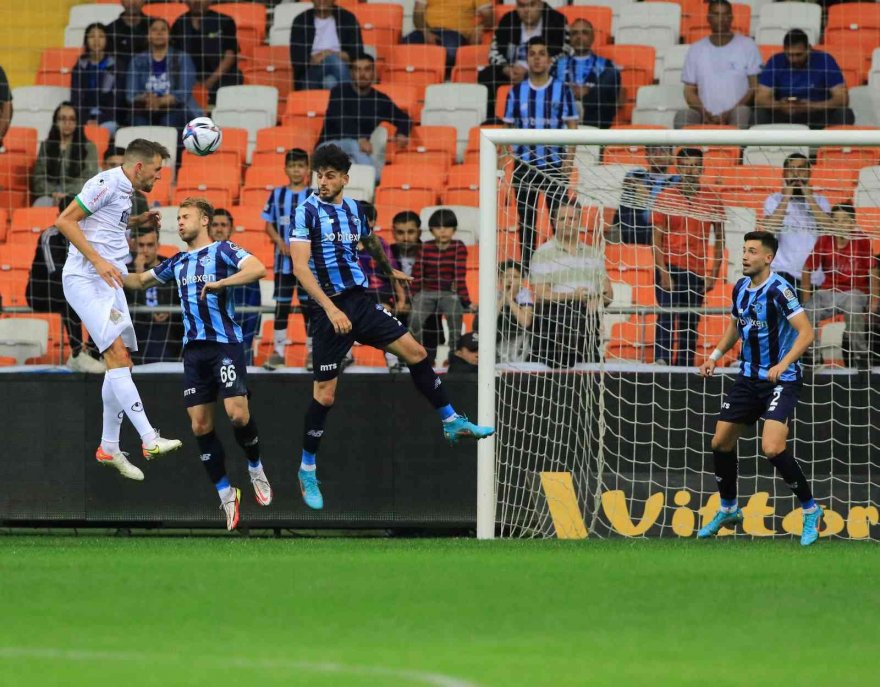 Adana Demirspor'da Avrupa hayalleri gelecek sezona kaldı