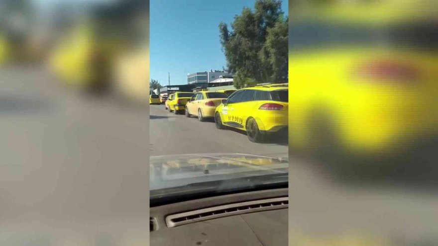 Adana’da taksicilerin ’zam’ kuyruğu