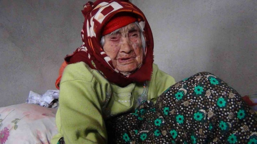 Asırlık Iraz Nine ve şehit annesi Anneler Günü’nde unutulmadı