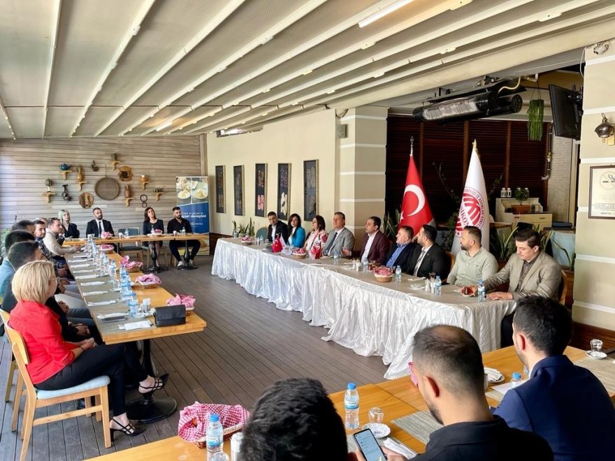 Milletvekillerinden iş adamlarına destek sözü