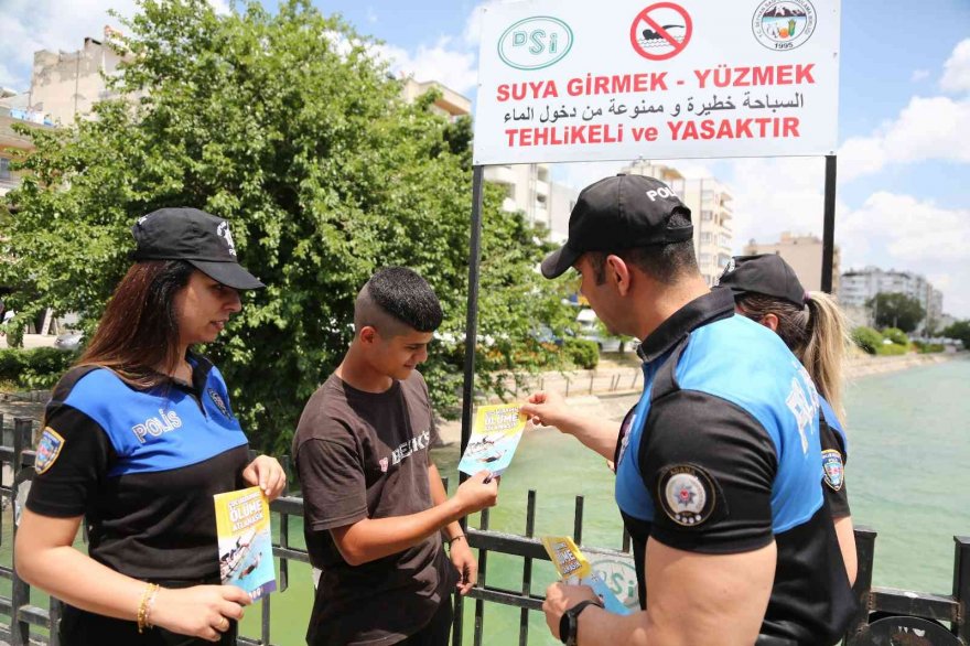 Polis iş yerlerinde boğulma bilgilendirmesi yaptı