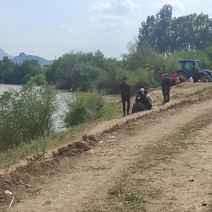 Ceyhan Nehri’nde kaybolan genç bulunamadı