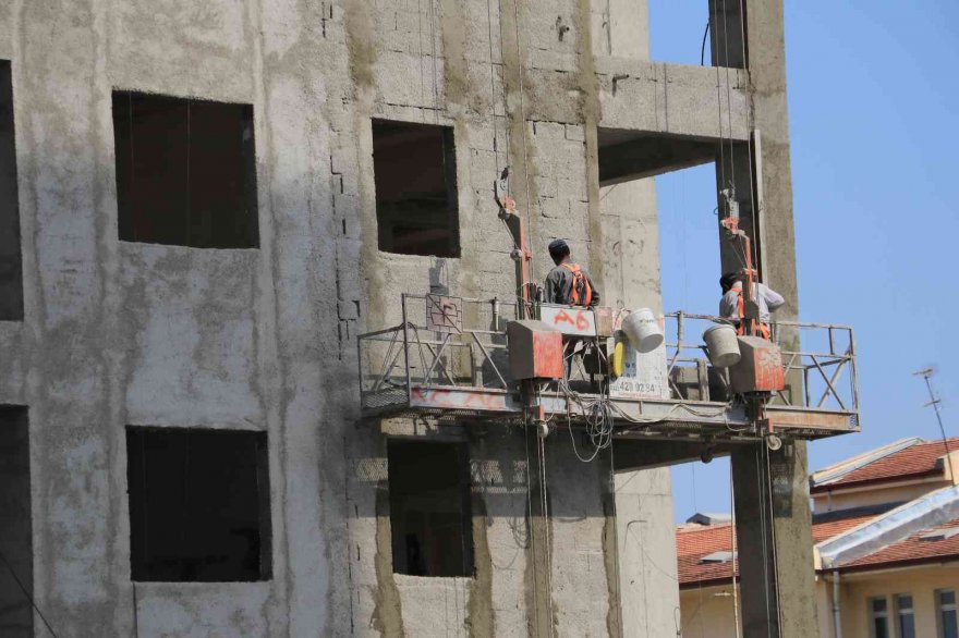 Karslıoğlu: Ev fiyatlarına saatlik zam yapıyorlar