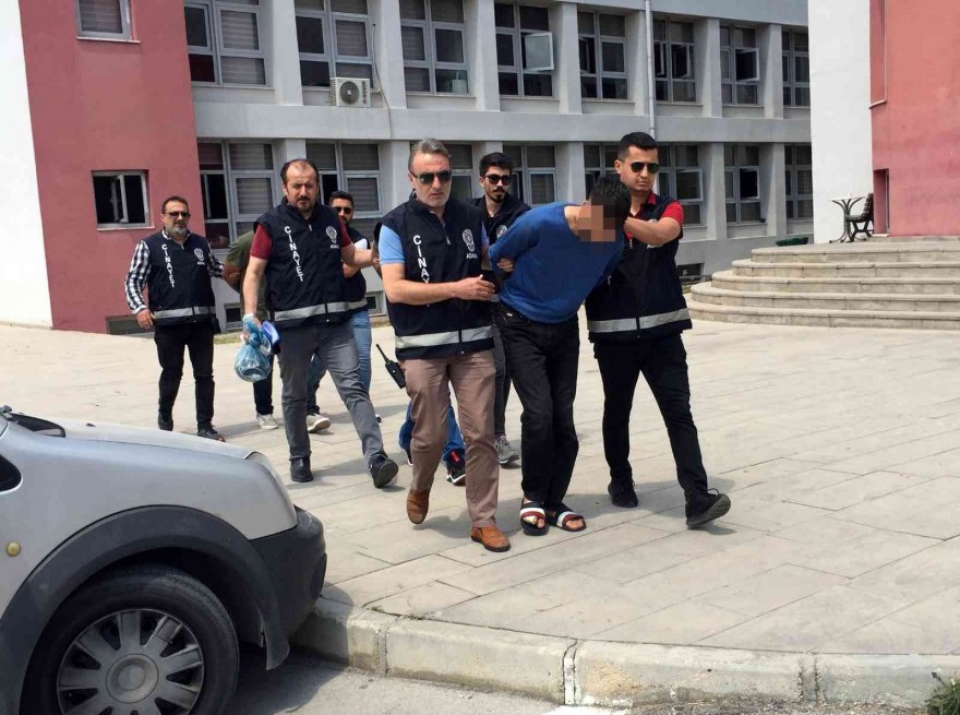 Adana'da 2 bin TL için arkadaşını öldürdü