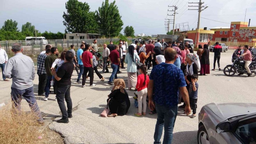 7 yaşındaki çocuk sopa almak isterken kanala düştü