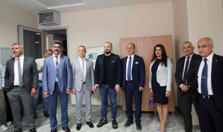 AOSB Küp Girişimcilik Merkezi açıldı