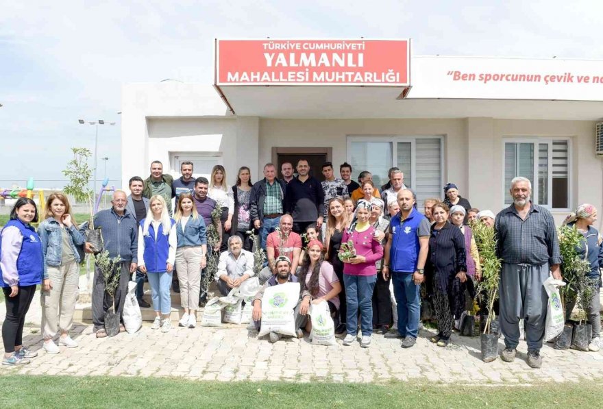 Çiftçilere 10 bin fide ve fidan dağıtıldı