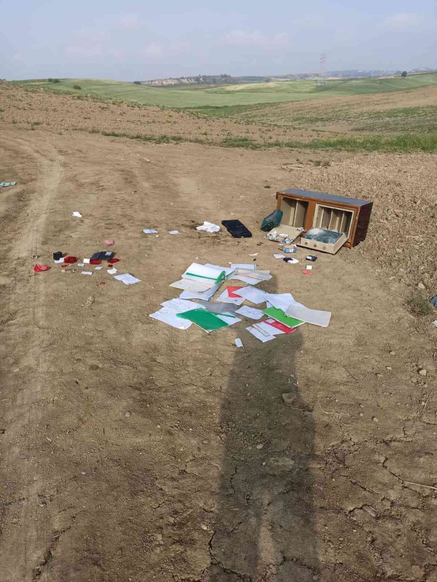 Araç çalıp 1 milyon lira gasp eden 3 zanlı tutuklandı