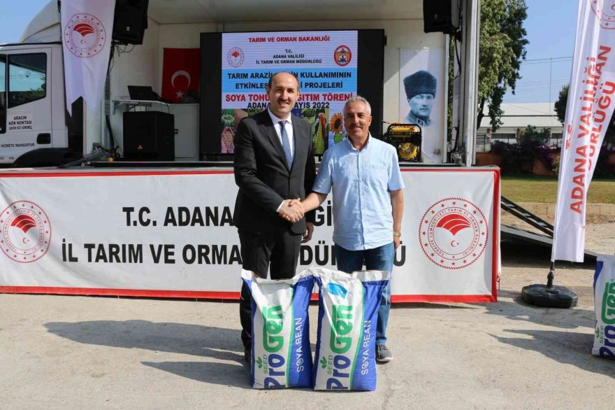 Adana’da 147 üreticiye 65 ton soya tohumu dağıtıldı
