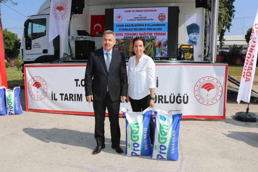 Adana’da 147 üreticiye 65 ton soya tohumu dağıtıldı