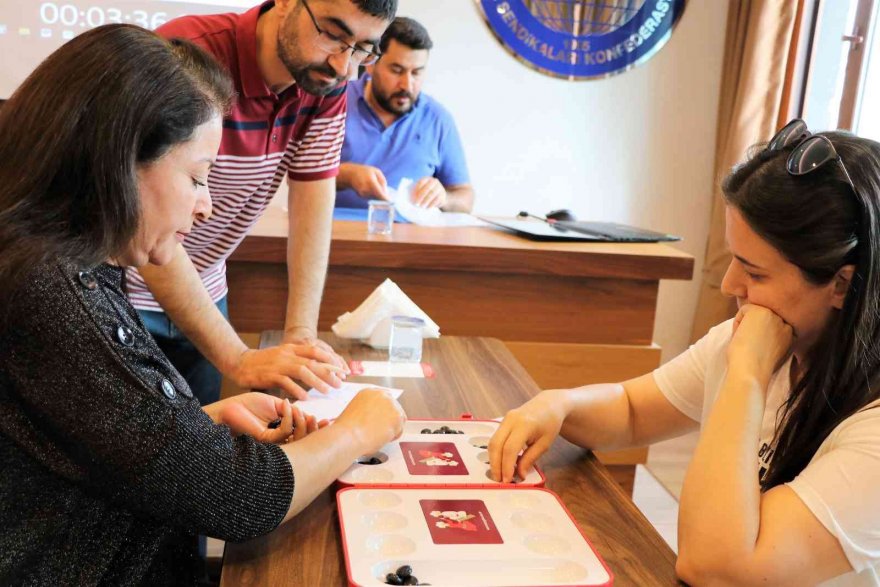 Eğitim Bir-Sen Adana Şube Başkanı Sezer: “Sendikacılık anlayışımız gönül sendikacılığı”