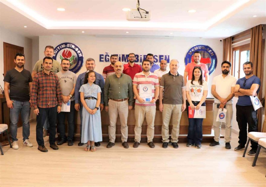 Eğitim Bir-Sen Adana Şube Başkanı Sezer: “Sendikacılık anlayışımız gönül sendikacılığı”