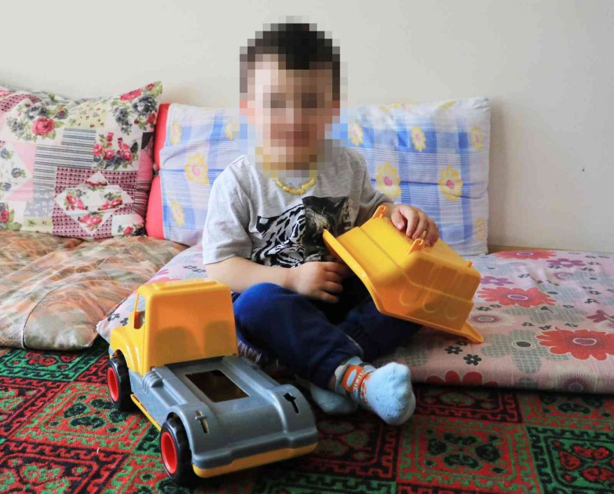 Kocasının şiddetinden kaçtı, ablasına sığındı, o da sokağa attı