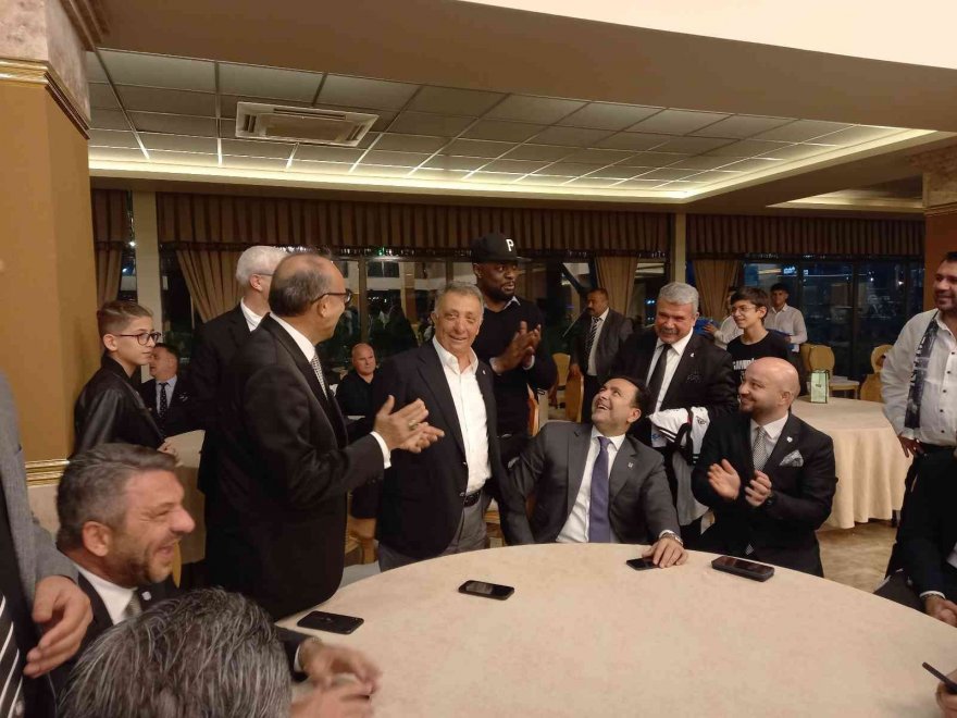 Ahmet Nur Çebi: ”Genel kurul üyeleri kimi isterse onu seçecek biz de saygı duyacağız”