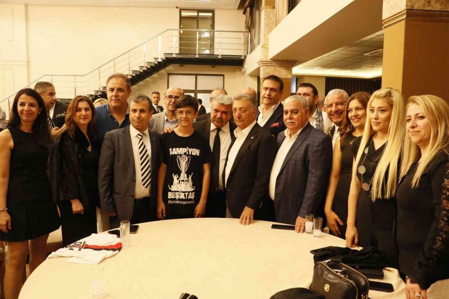 Ahmet Nur Çebi: ”Genel kurul üyeleri kimi isterse onu seçecek biz de saygı duyacağız”